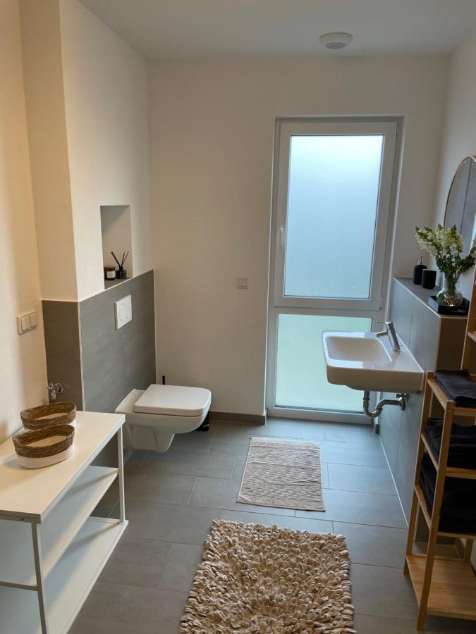 וורמס Traumhaft Helle Wohnung Mit Sonnenterrasse מראה חיצוני תמונה